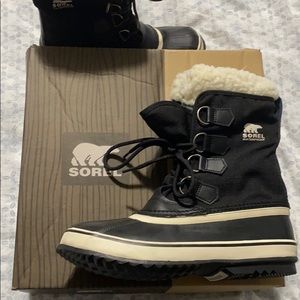 Sorel winter carnival black stone women size 8